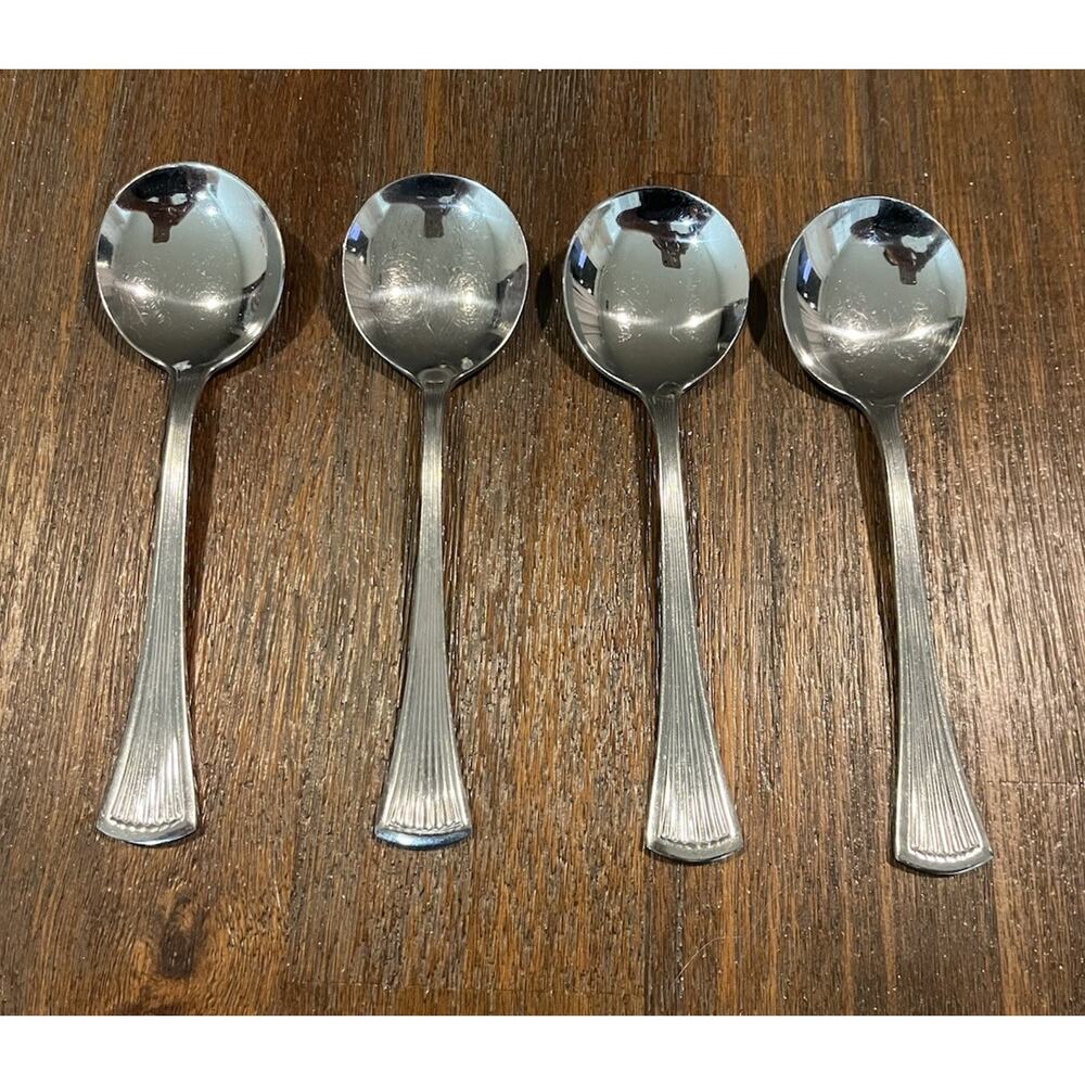 SET 4 CREAM SOUP SOONS! Vintage AMSILCO WORLD TABLEWARE stainless: MINUET lovely